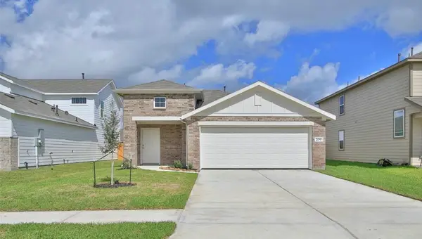 209 Laura Leigh Lane, Angleton, TX 77515
