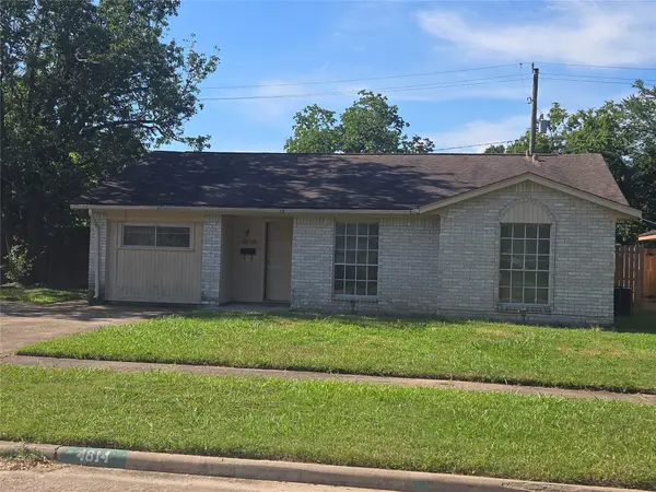 4814 Tidewater Drive, Houston, TX 77045