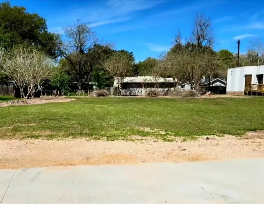 1323 N Alabama Road N, Wharton, TX 77488 - #2