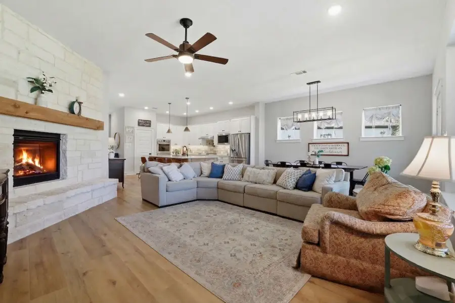 401 N Pilazzo Street, Montgomery, TX 77316 - #3