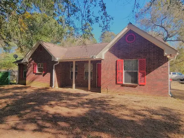 1801 Coe Road, Pinehurst, TX 77362