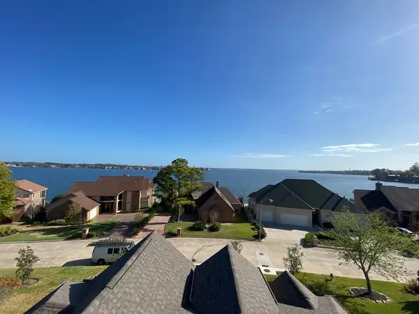 3901 Windswept Drive, Montgomery, TX 77356