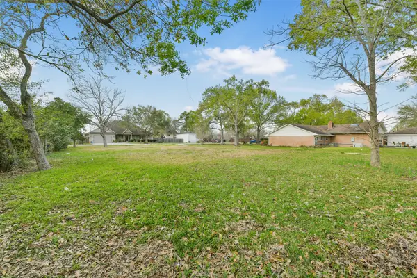 203 Shady Nook Lane, Friendswood, TX 77546