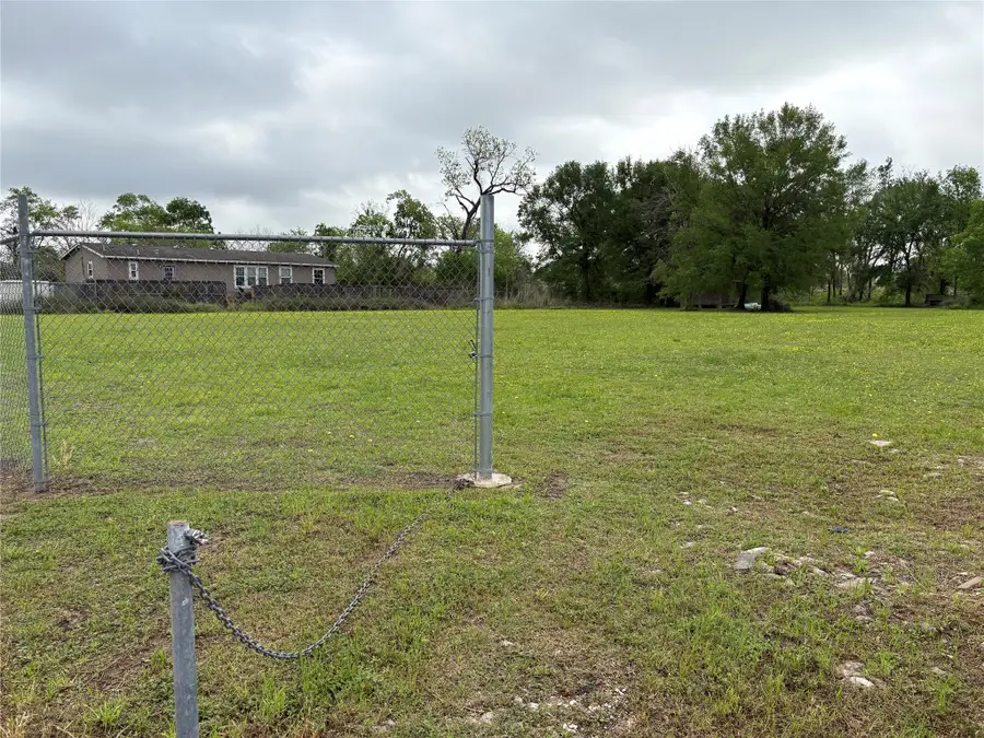 330 Victoria Drive, Houston, TX 77022 - Image #2