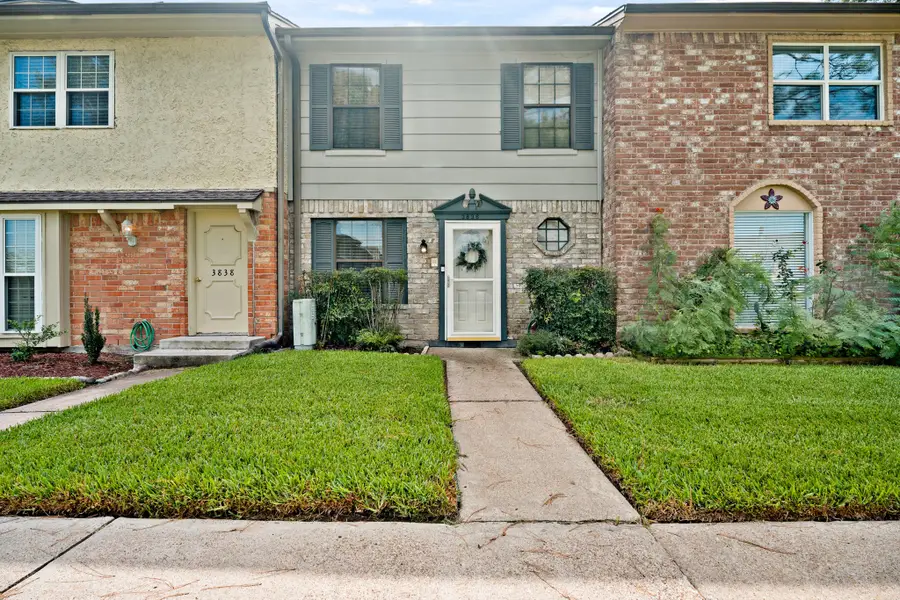 3836 Laura Leigh Drive, Friendswood, TX 77546 - #2