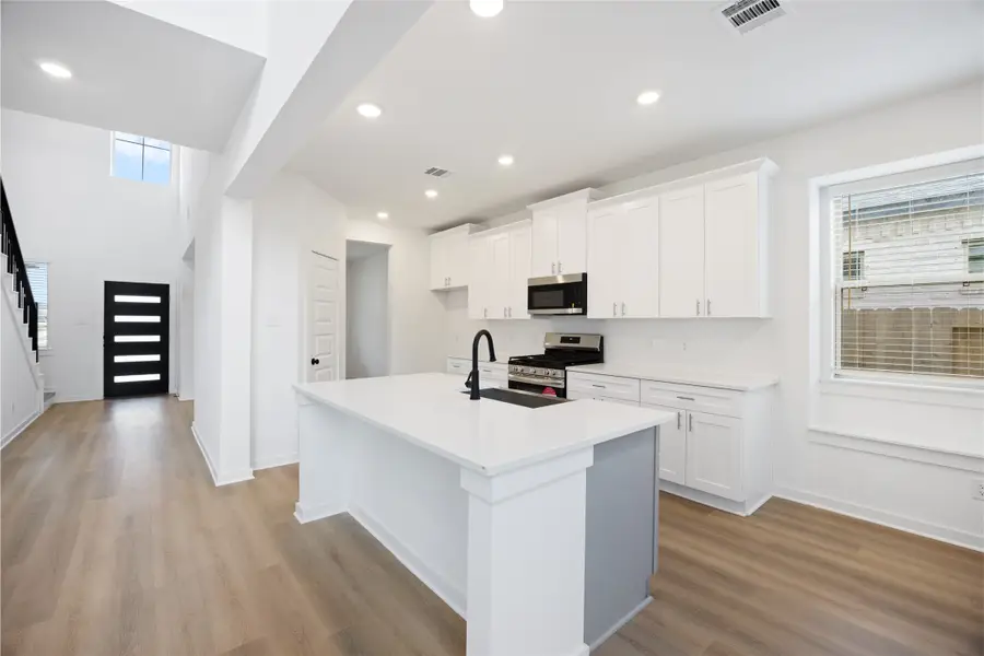 414 Kendall Crest Dr Drive, Alvin, TX 77511 - Image #2