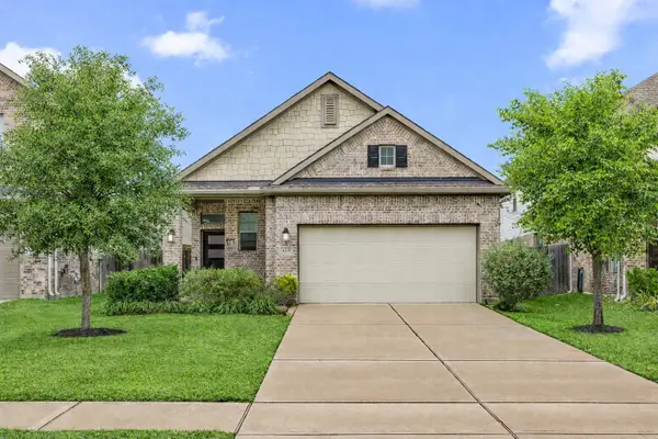 31230 Pinebrook Falls Lane, Hockley, TX 77447