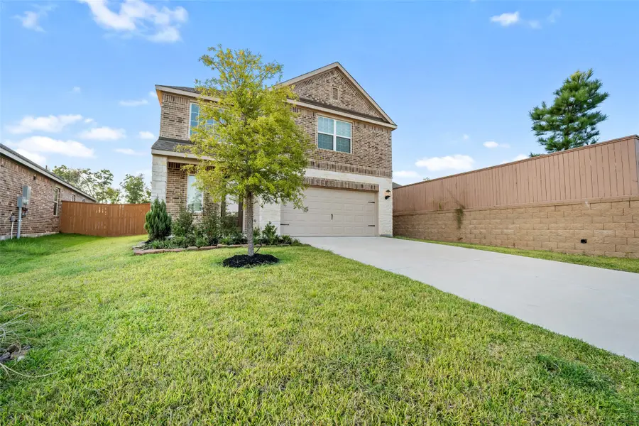 6213 White Spruce Drive, Conroe, TX 77304 - Image #2