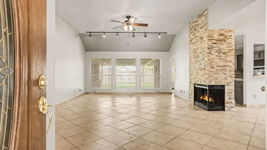 718 Fairfield Avenue, La Porte, TX 77571 - #3