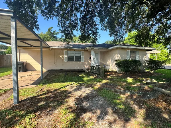 3639 5th Avenue, Port Arthur, TX 77642