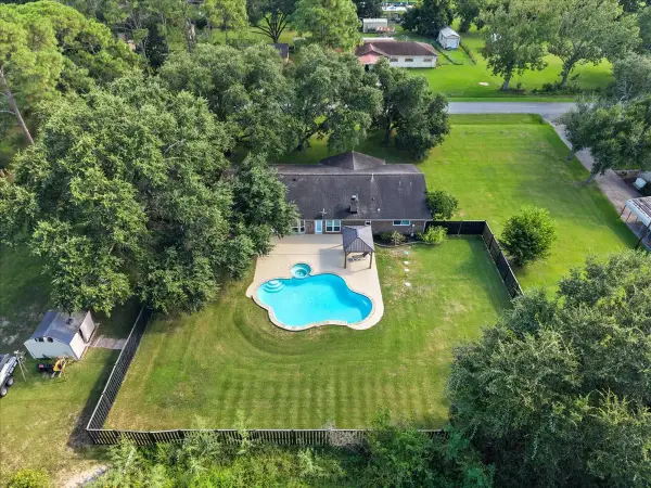 10624 N Morningview, Santa Fe, TX 77510