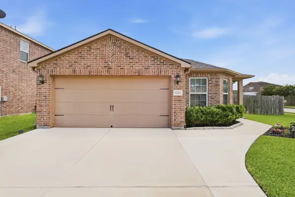 12211 Seacrest Lane, Texas City, TX 77568