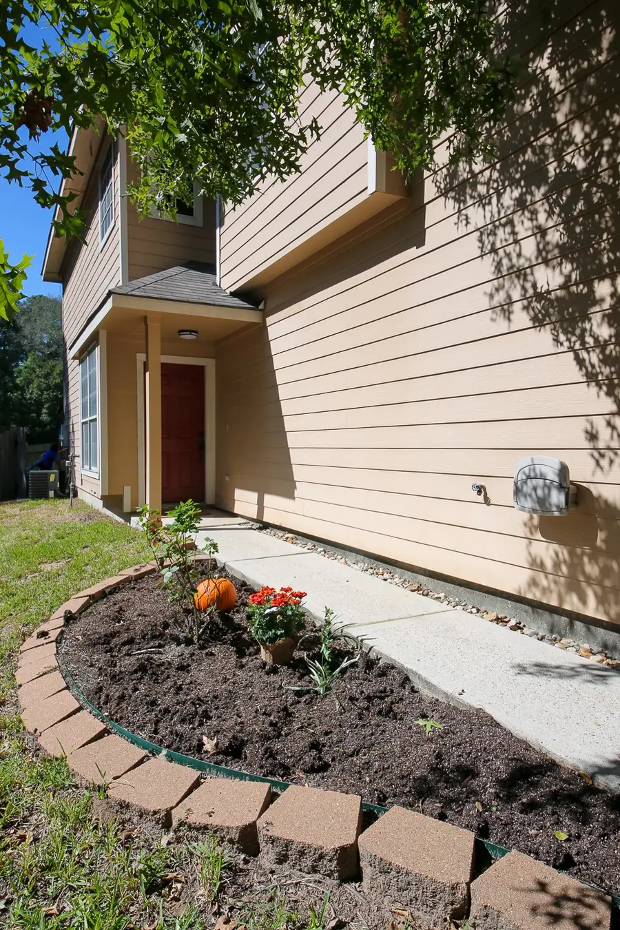 27 Summerhaze Circle, The Woodlands, TX 77382 - Image #2