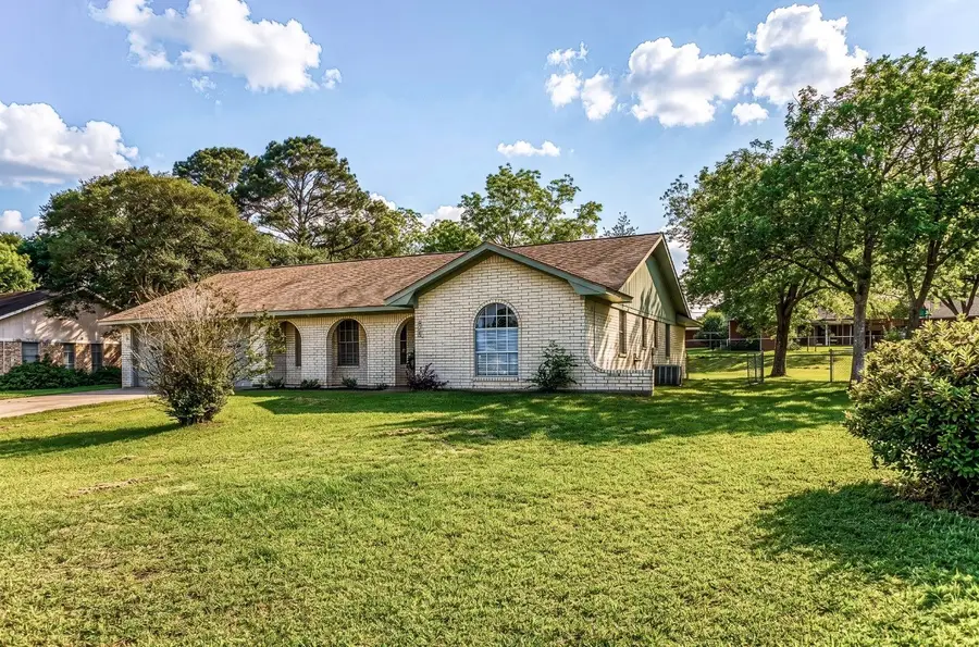 605 Clearspring Drive, Brenham, TX 77833 - #3