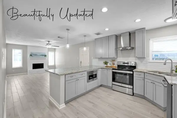 8226 Autumn Willow Drive, Tomball, TX 77375