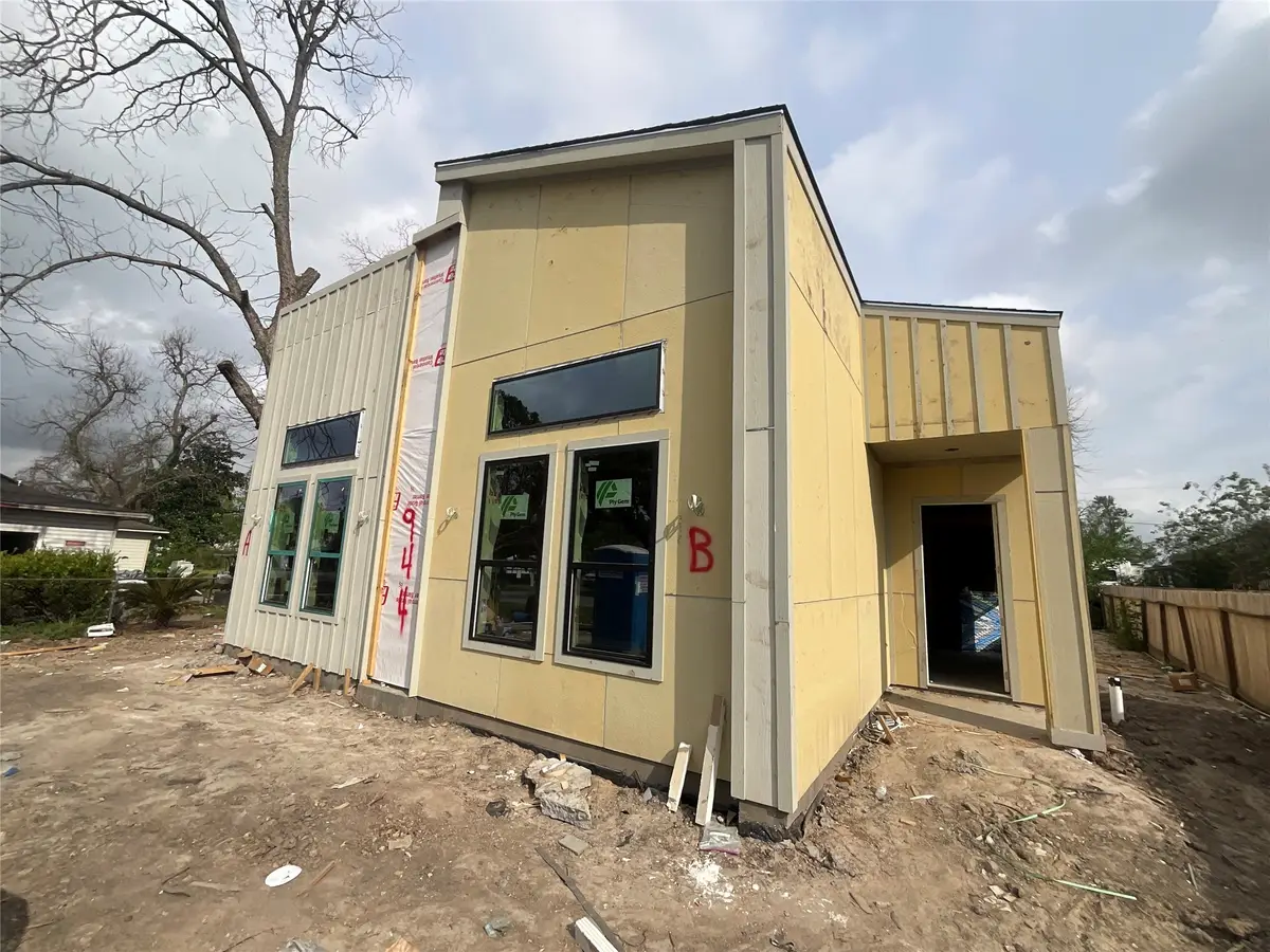 944 Lucky Street, Houston, TX 77088 - #1
