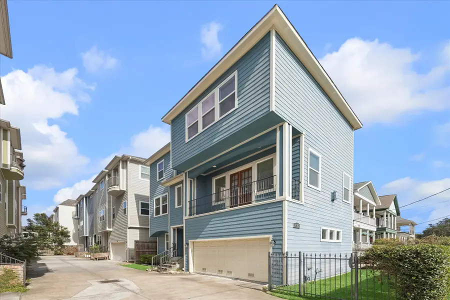 1427 W 25th Street, Houston, TX 77008 - Image #2