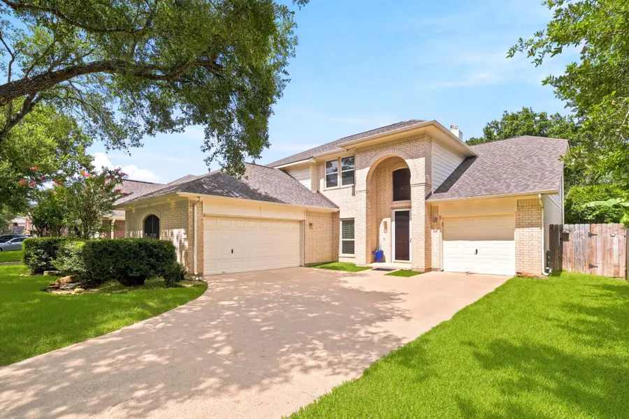 1323 Crystal Lake Circle E, Pearland, TX 77584 - #3