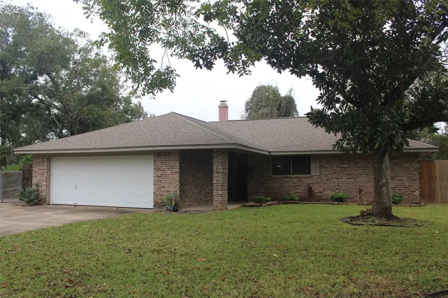 265 Wayne Drive, Clute, TX 77531 - #2