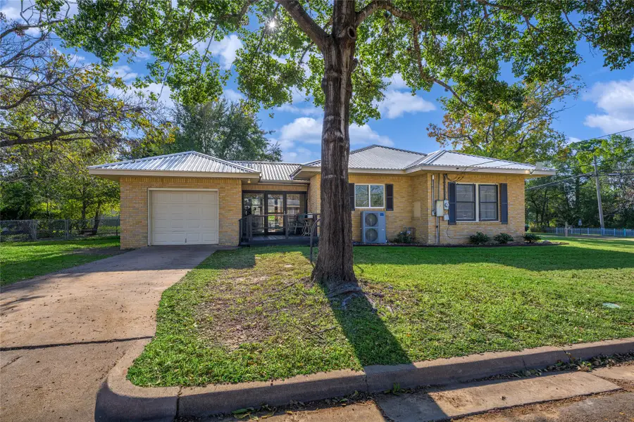 458 N Franklin Street, La Grange, TX 78945 - Image #3