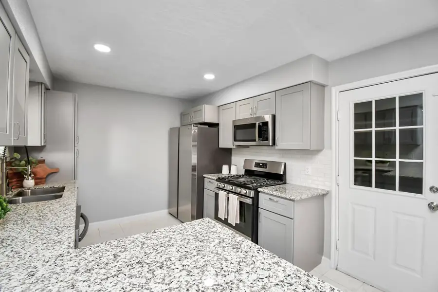 6031 Dellfern Drive, Houston, TX 77035 - Image #3