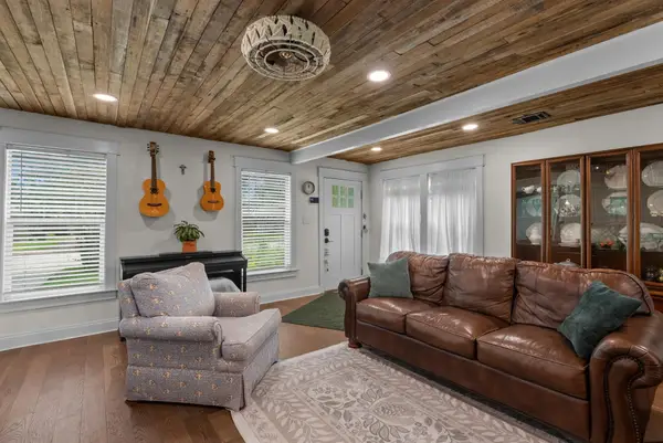4825 Kingfisher Drive, Houston, TX 77035