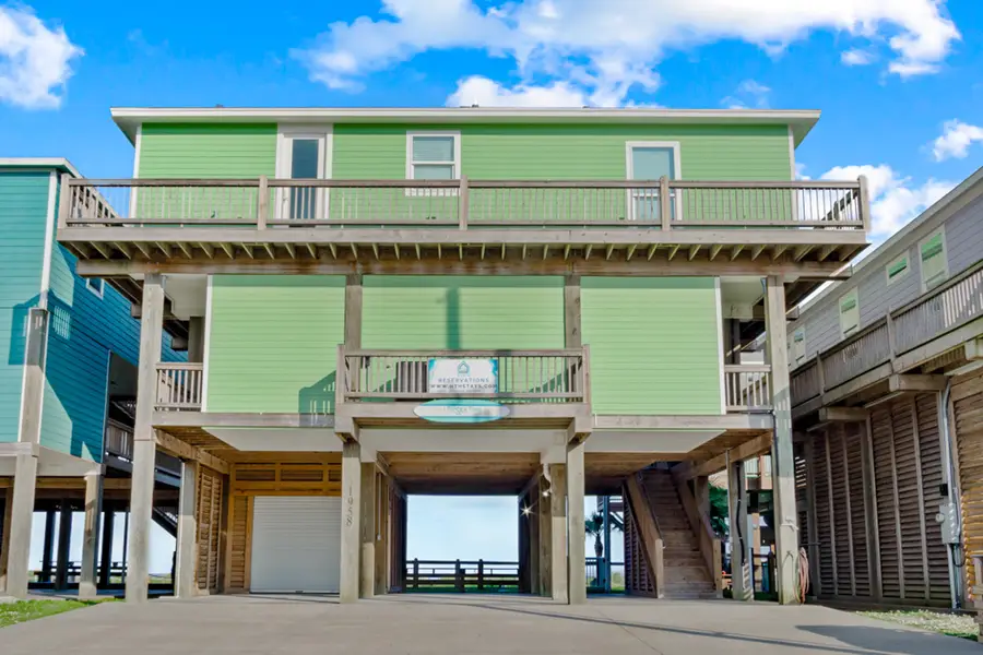 1958 Avenue I, Port Bolivar, TX 77650 - #3