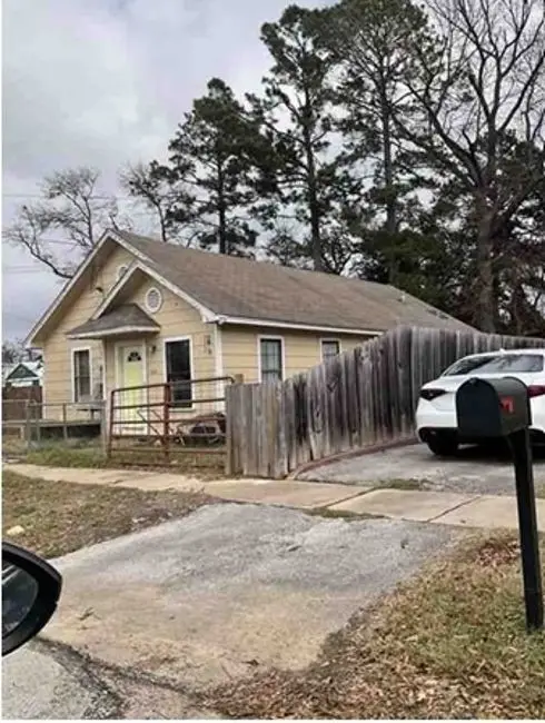 1504 S Kennedy Avenue, Tyler, TX 75701 - #2