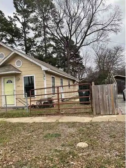 1504 S Kennedy Avenue, Tyler, TX 75701 - #3