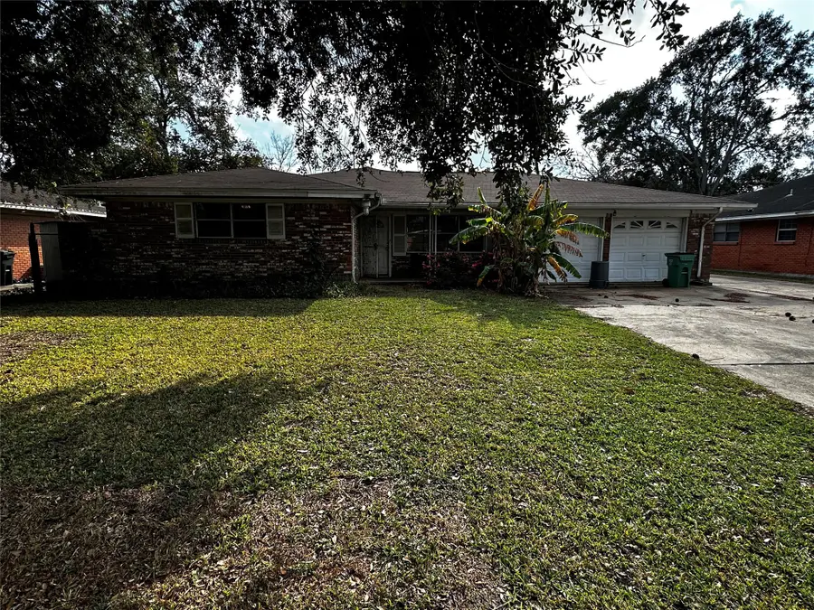 903 Elmwood Drive, Baytown, TX 77520 - Image #2