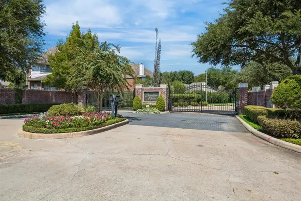 13910 Charlton Way Drive, Houston, TX 77077