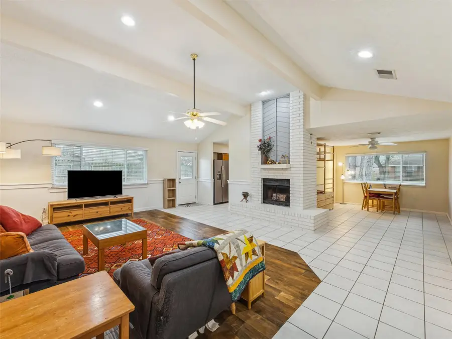 16706 Nina Drive, Friendswood, TX 77546 - Image #3