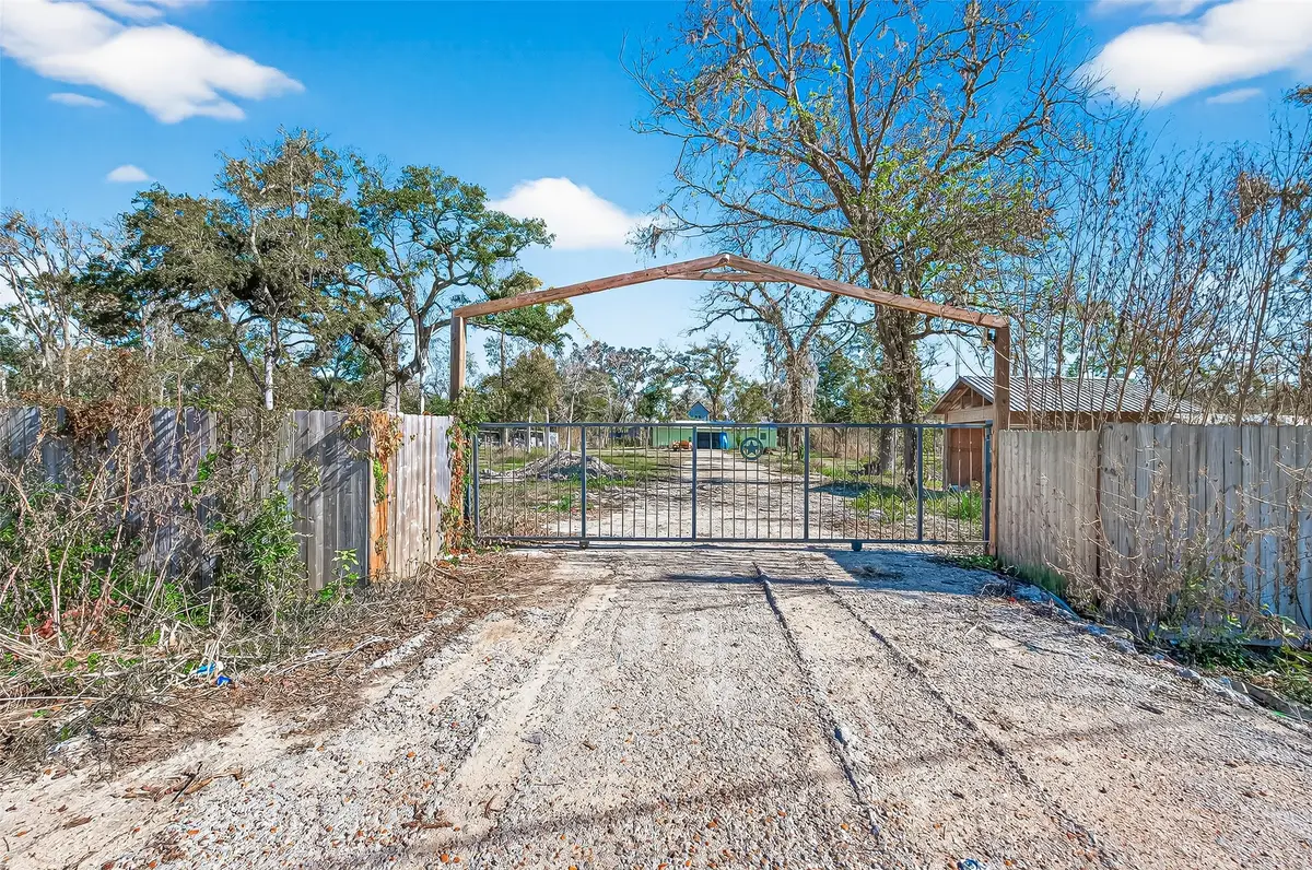 16507 Mill Drive, Rosharon, TX 77583 - Image #1