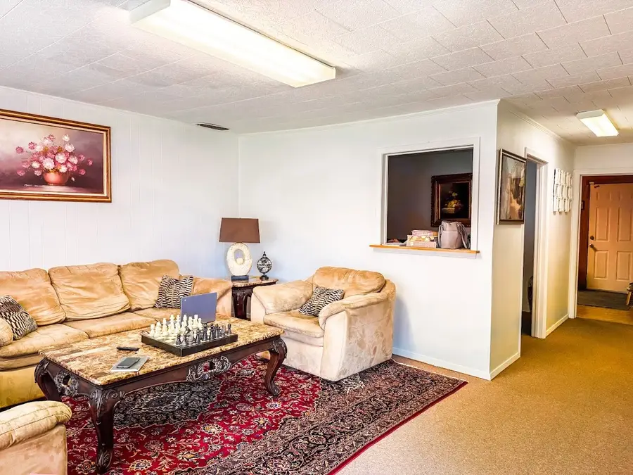 552 E Commerce Street, Fairfield, TX 75840 - Image #3