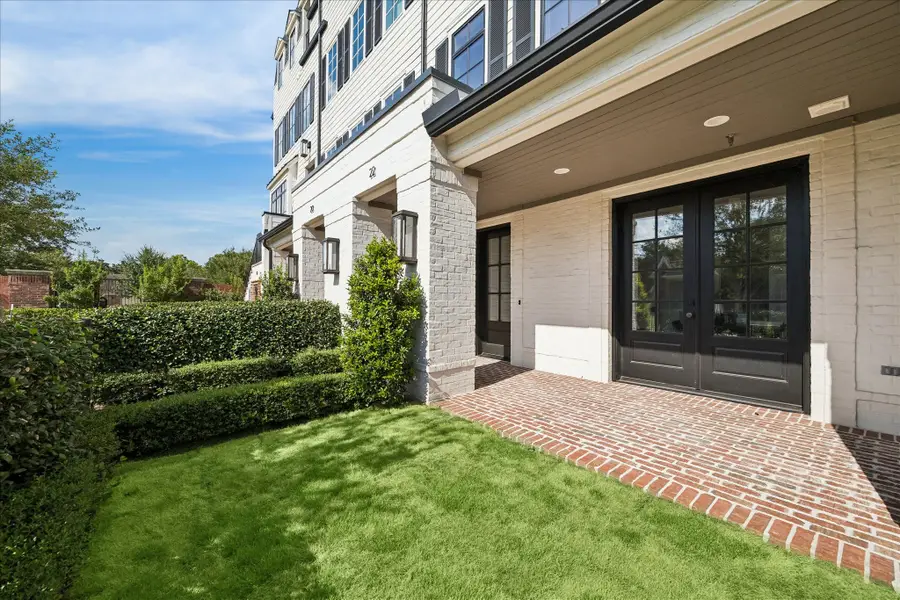 22 Crain Square Boulevard, Southside Place, TX 77025 - #2