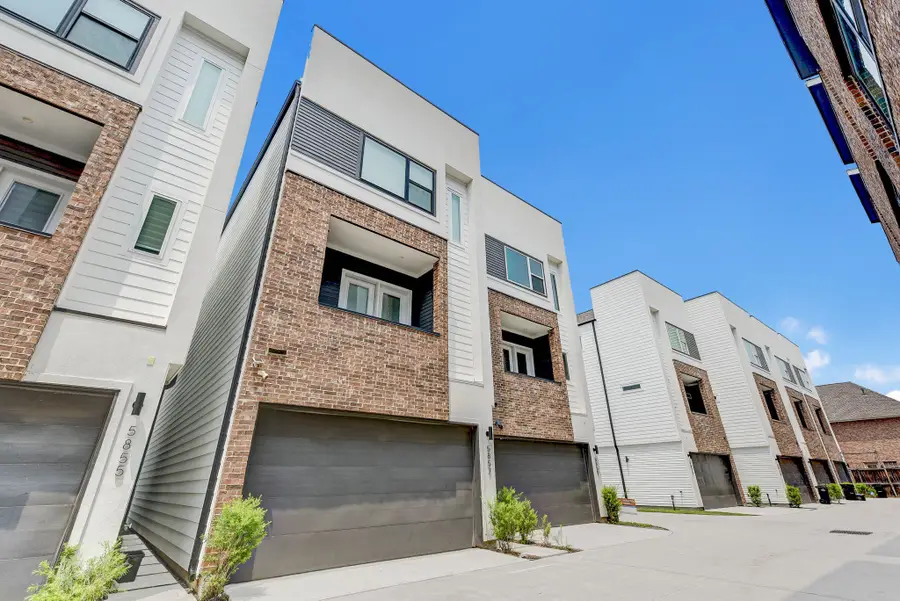 5857 Dolores Street, Houston, TX 77057 - Image #2