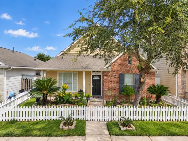 7230 Autumn Sun Drive, Houston, TX 77083