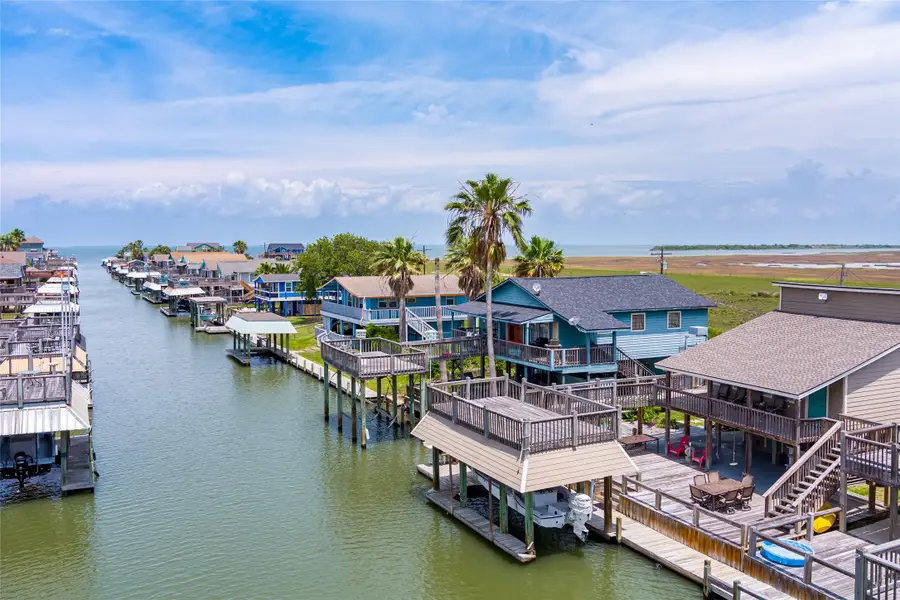 1247 Bay Street, Crystal Beach, TX 77650 - #2