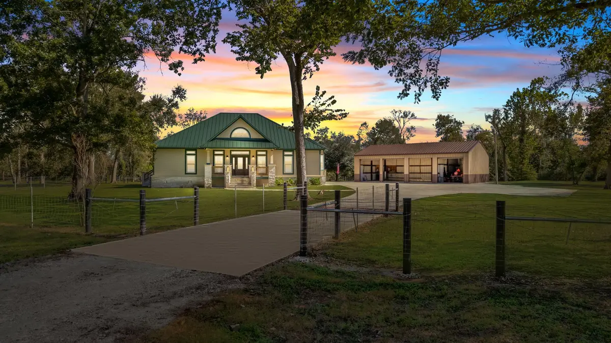 3998 County Road 612, Angleton, TX 77515 - Image #1