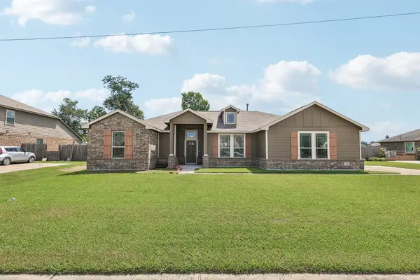 100 Jessica Drive, Dayton, TX 77535