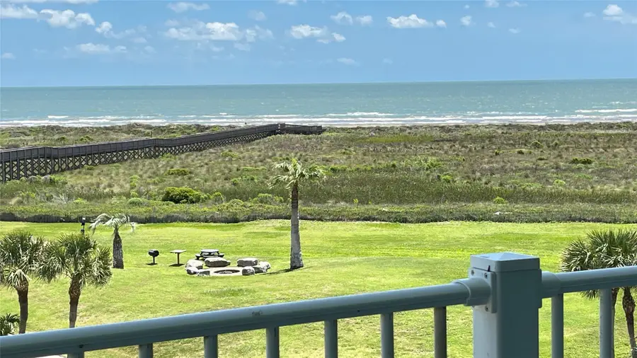4231 Pointe West Dr Drive #301, Galveston, TX 77554 - #2