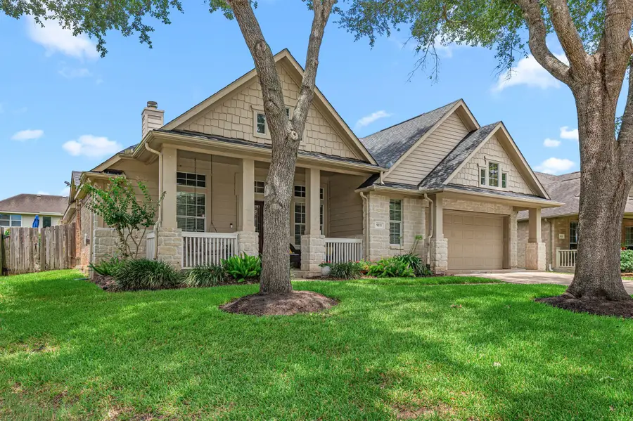9111 Stoneleigh Drive, Sugar Land, TX 77479 - #3