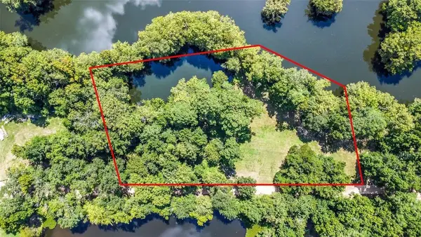 68 Artesian Avenue, Cleveland, TX 77327