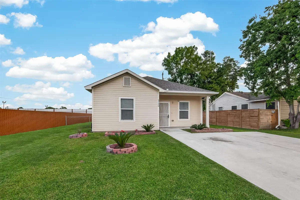 5726 Southwind Street, Houston, TX 77033 - #1