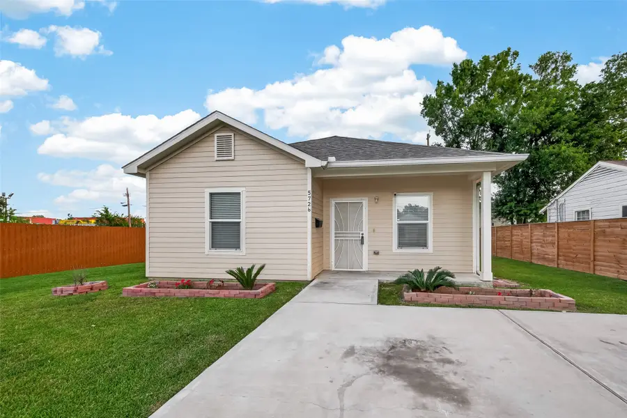 5726 Southwind Street, Houston, TX 77033 - #3