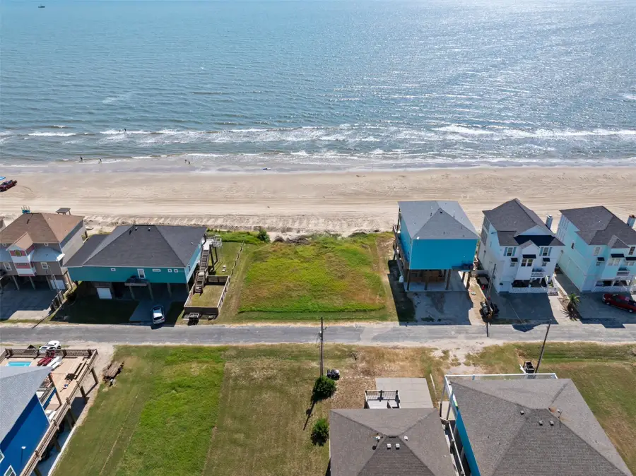 1114 Blue Water Drive, Crystal Beach, TX 77650 - #2