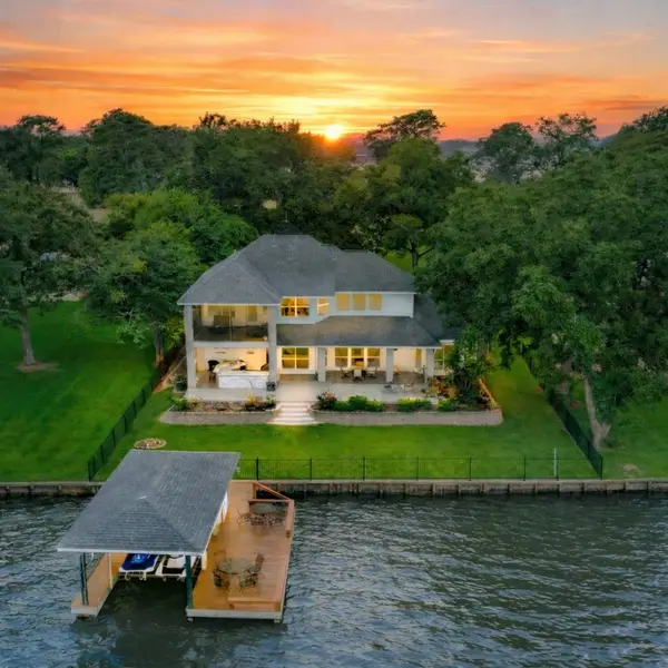 16314 Hunters Circle, Montgomery, TX 77356