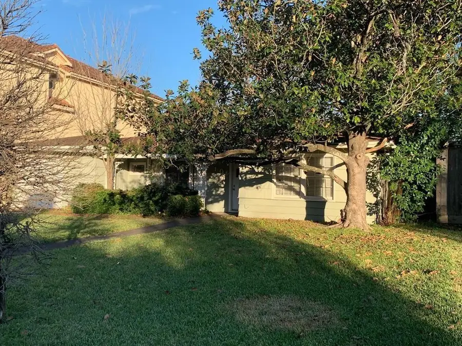 106 Mctighe Drive, Bellaire, TX 77401 - Image #3