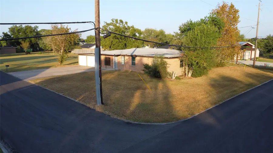 7923 Bayside Boulevard, Beach City, TX 77523 - Image #3