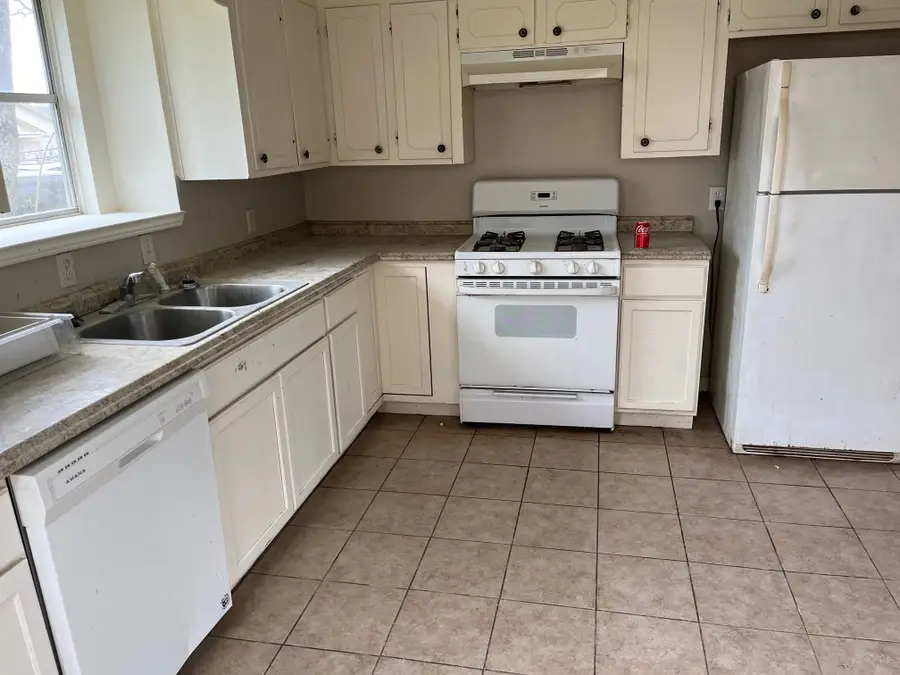 4907 Redfish Reef Drive, Bacliff, TX 77518 - #2